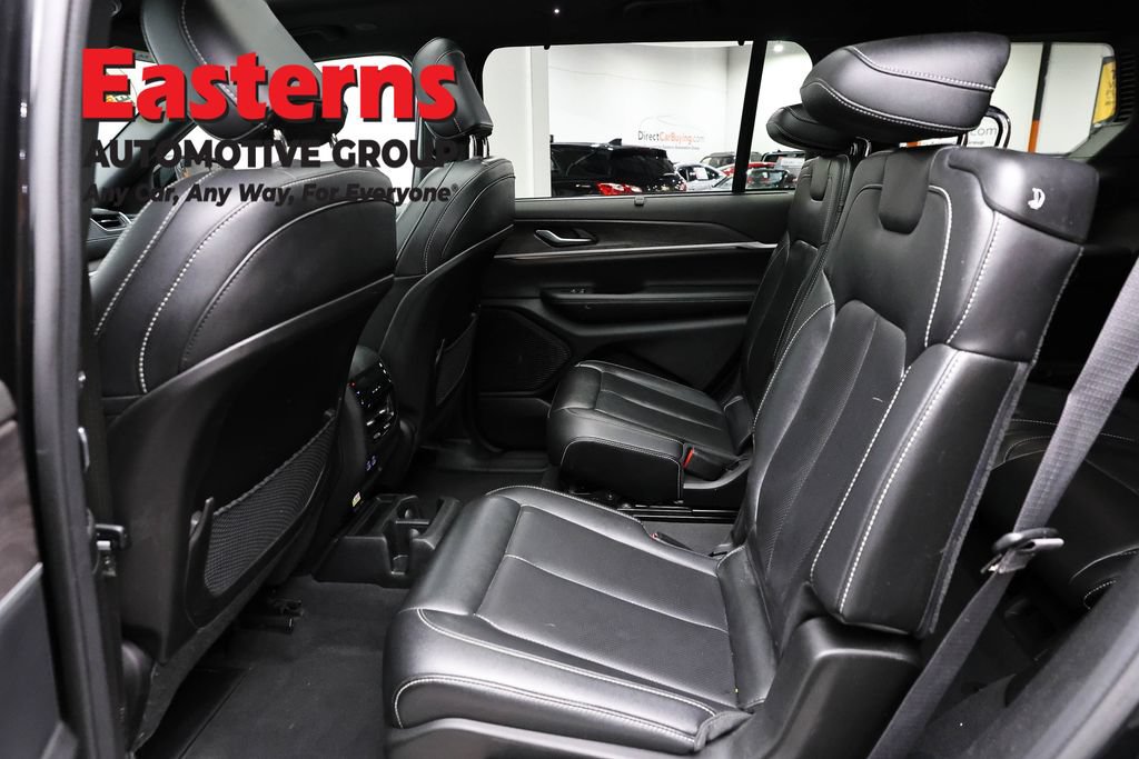 Used 2024 Jeep Grand Cherokee L Limited w/ Luxury Tech Group II AWD/4WD image 23