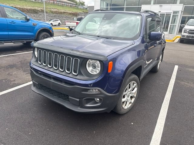 Used 2017 Jeep Renegade Latitude w/ Advanced Technology Group AWD/4WD image 2