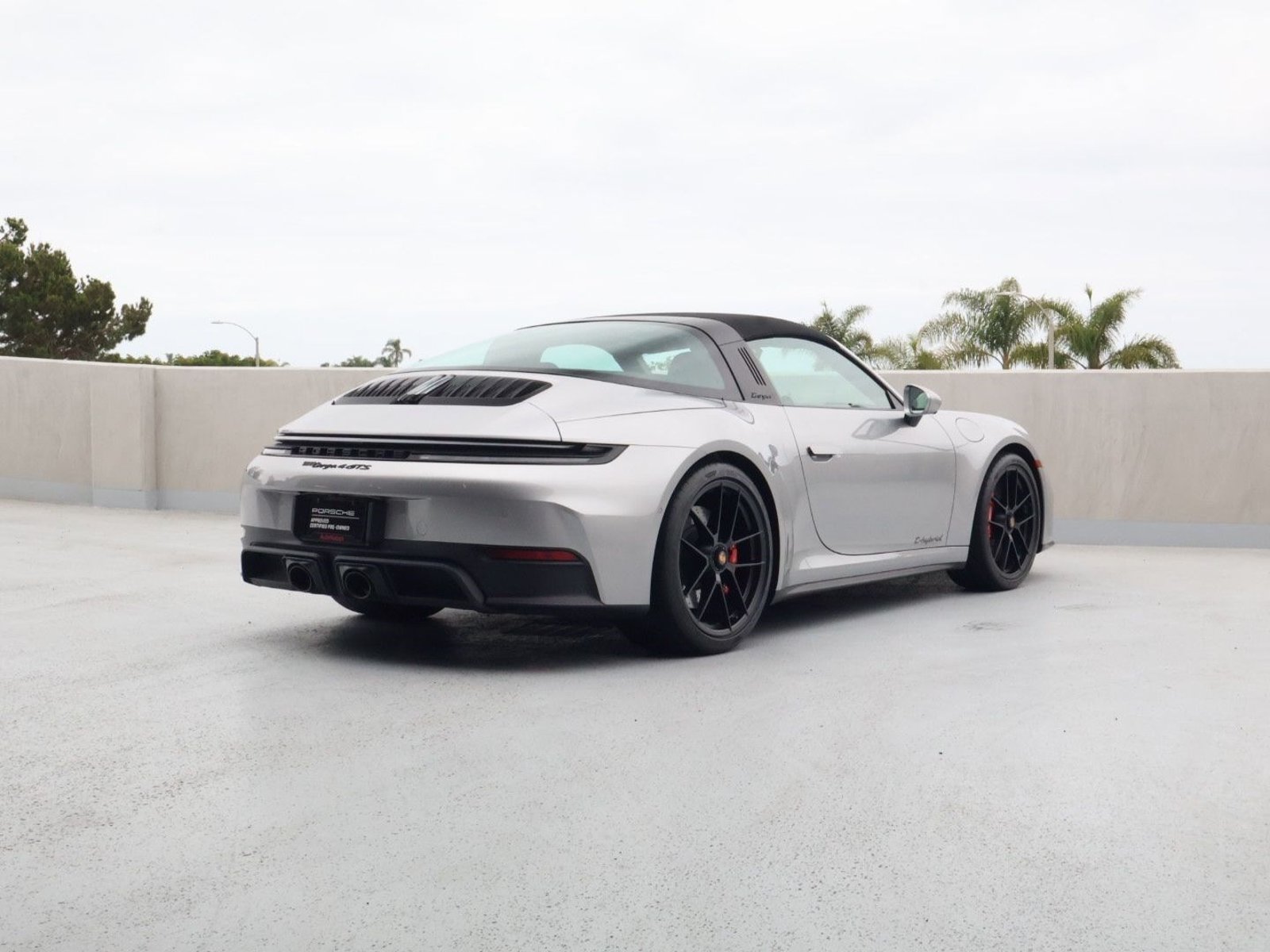 Certified 2026 Porsche 911 Targa 4 GTS AWD/4WD image 10