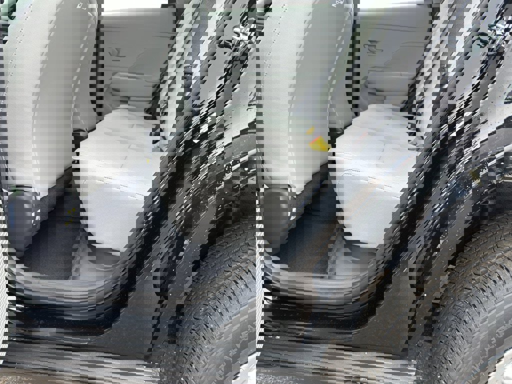 New 2026 Hyundai Kona SE image 13