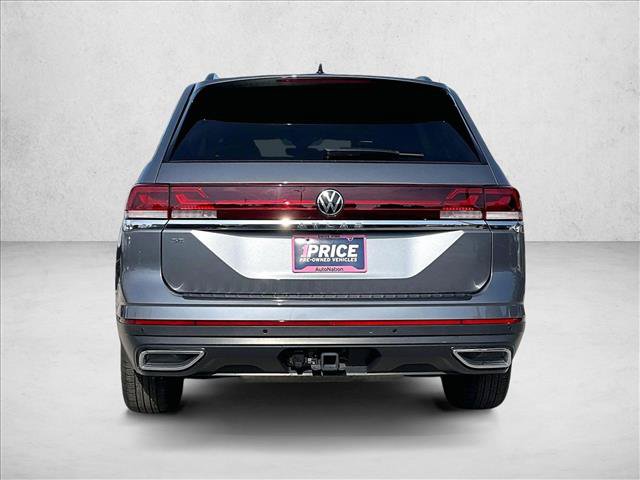 Used 2024 Volkswagen Atlas SE w/ Panoramic Sunroof Package FWD image 4