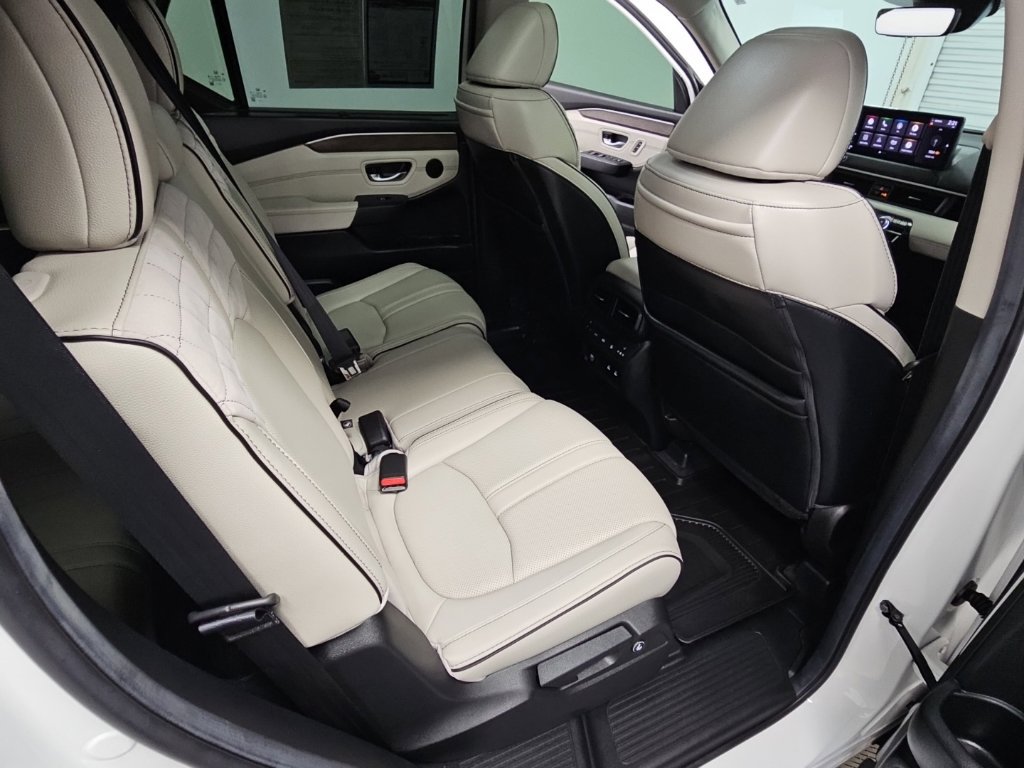 Used 2026 Honda Pilot Elite image 40