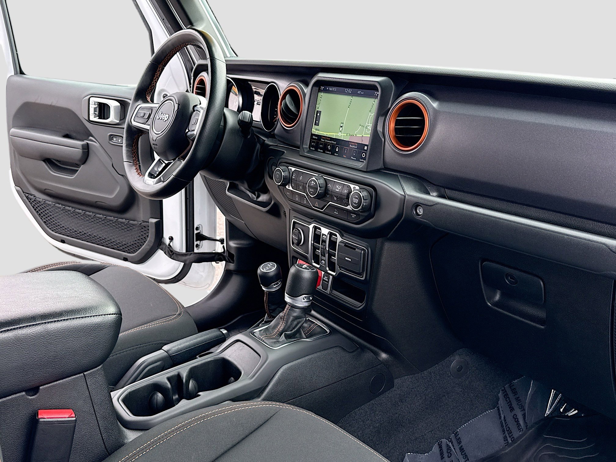 Used 2023 Jeep Gladiator Mojave w/ Cold Weather Group image 5