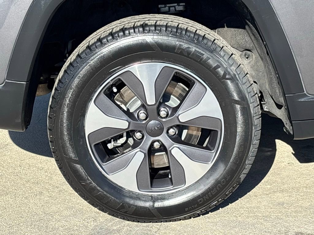 Used 2022 Jeep Grand Cherokee Limited 4xe image 28