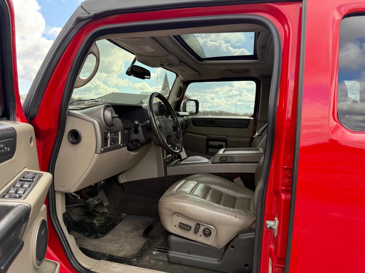 Used 2004 HUMMER H2 image 12