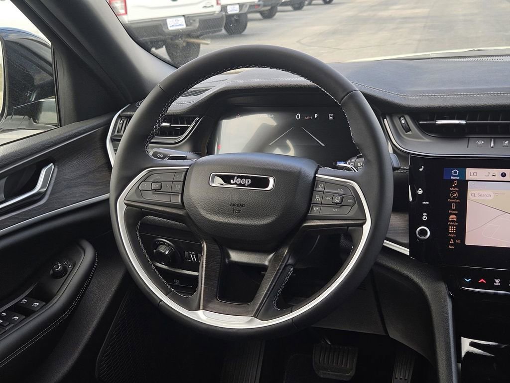 New 2026 Jeep Grand Cherokee L Laredo image 14