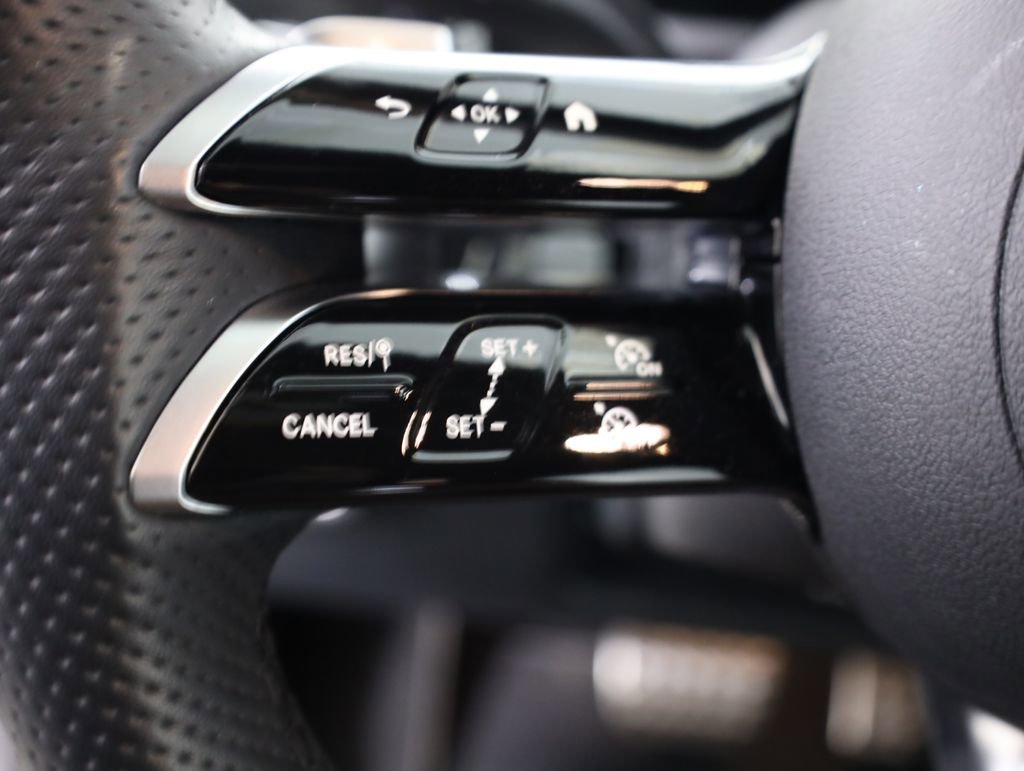 Used 2026 Mercedes-Benz GLA 250 4MATIC image 12