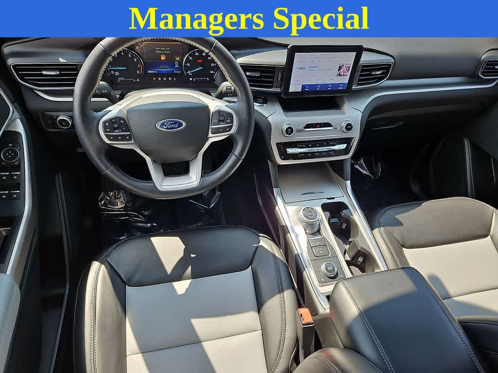 Used 2022 Ford Explorer XLT w/ Equipment Group 202A AWD/4WD image 11