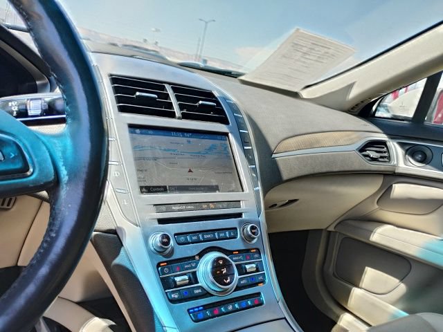 Used 2019 Lincoln MKZ Reserve FWD image 16