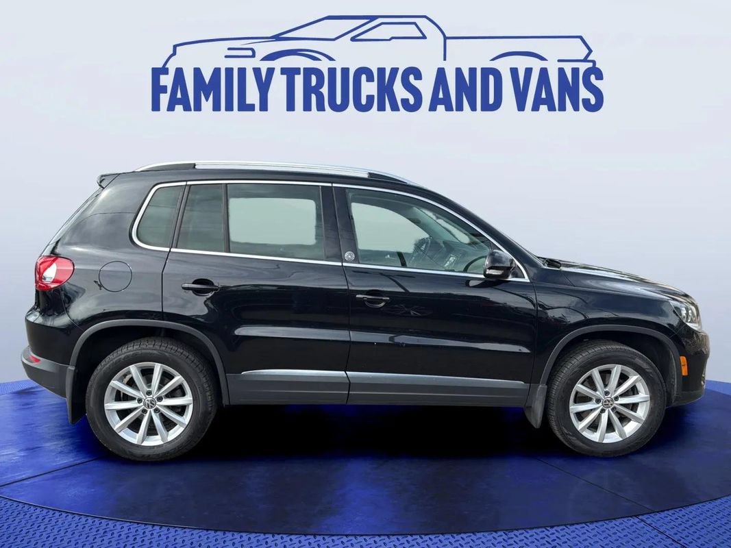 Used 2017 Volkswagen Tiguan Wolfsburg Edition AWD/4WD image 6
