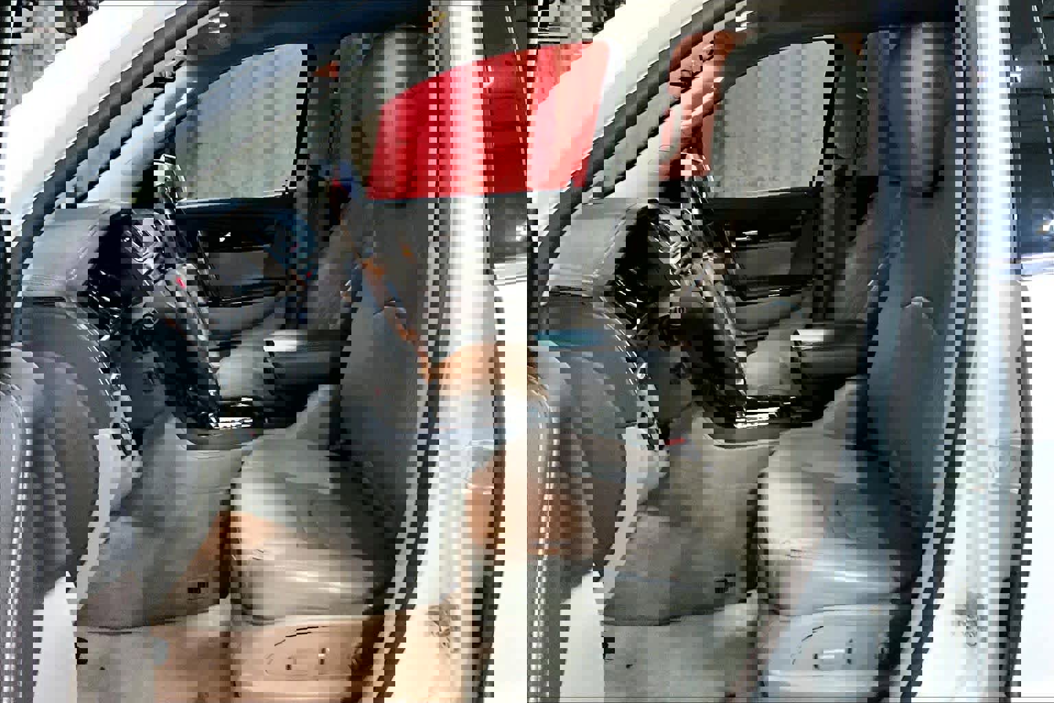 Used 2014 GMC Acadia Denali image 9