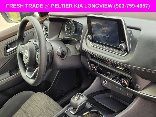 Used 2023 Nissan Rogue SV image 11