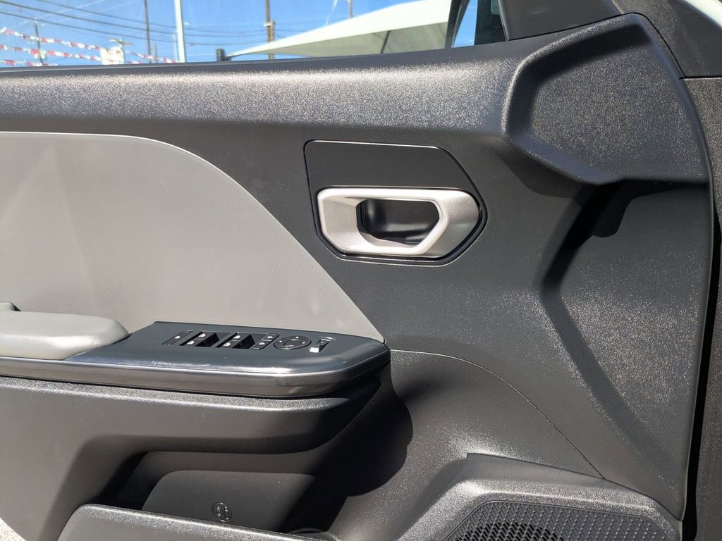 Used 2025 Kia K4 LXS image 15