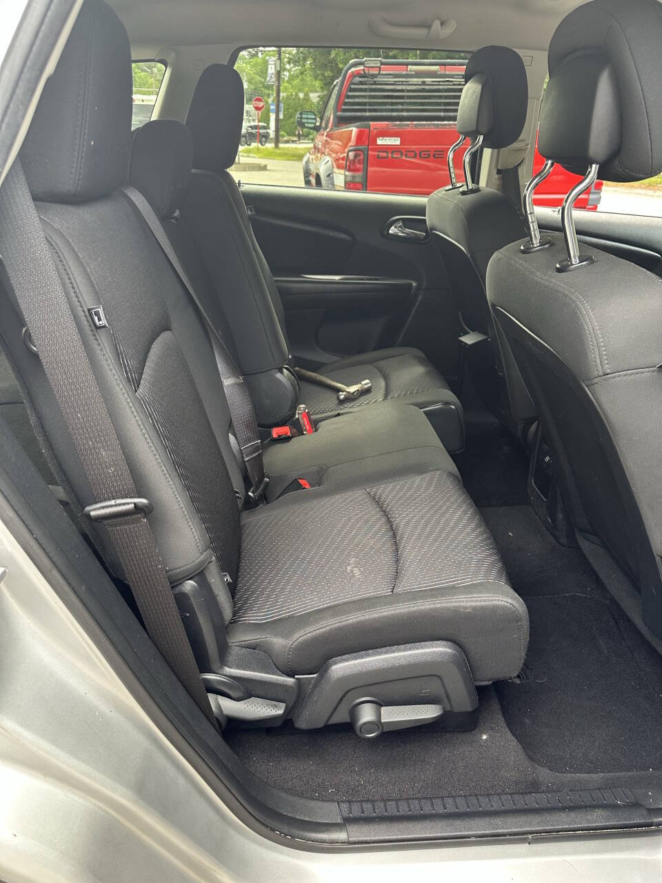 Used 2011 Dodge Journey Mainstreet w/ Safe & Sound Group FWD image 10