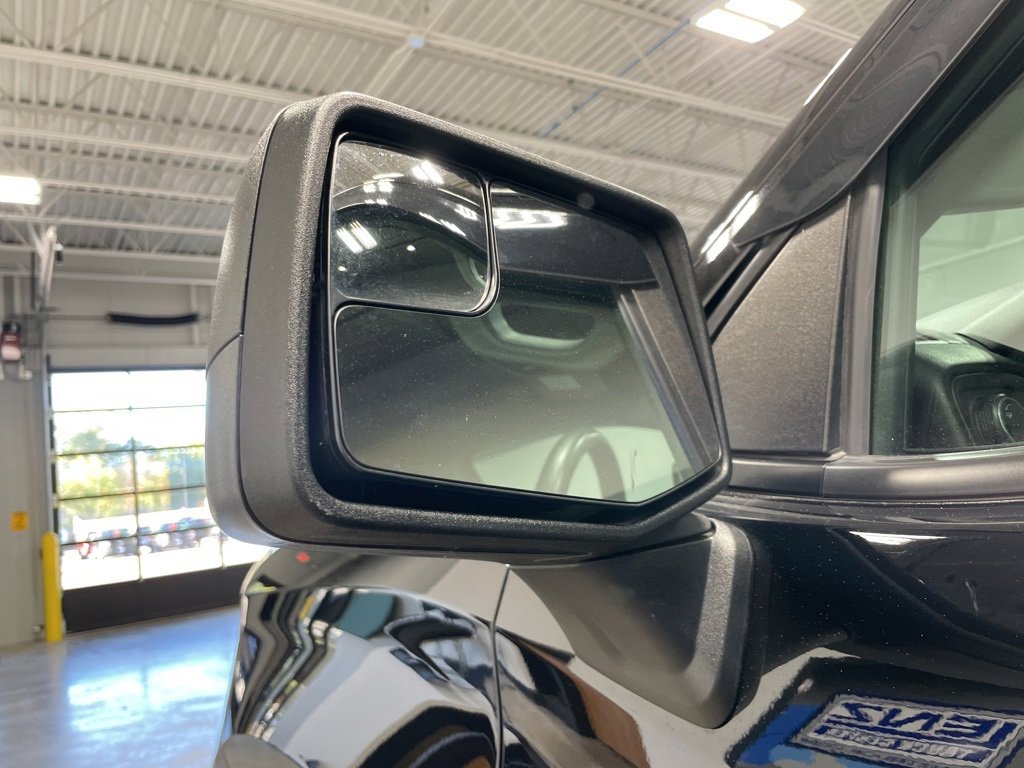 Used 2022 Chevrolet Silverado 1500 Custom image 23