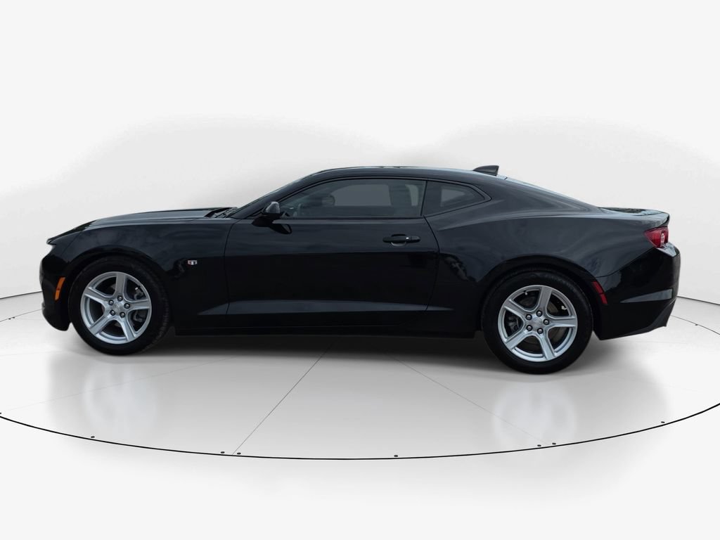 Used 2023 Chevrolet Camaro LT RWD image 10