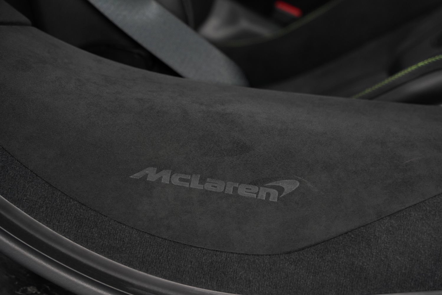 Used 2024 McLaren 750S Spider RWD image 28