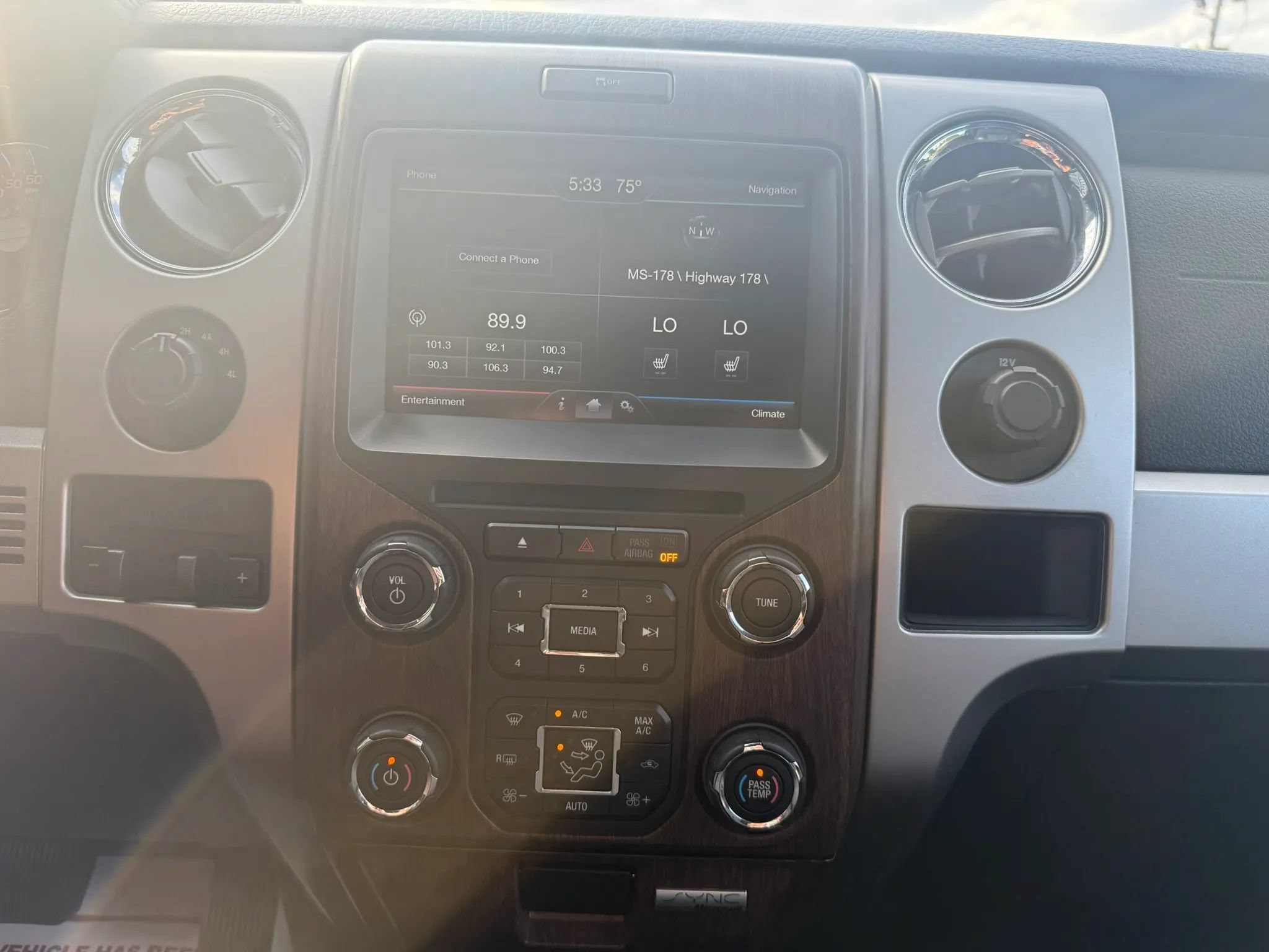 Used 2013 Ford F150 Lariat w/ Mid Equipment Group AWD/4WD image 11
