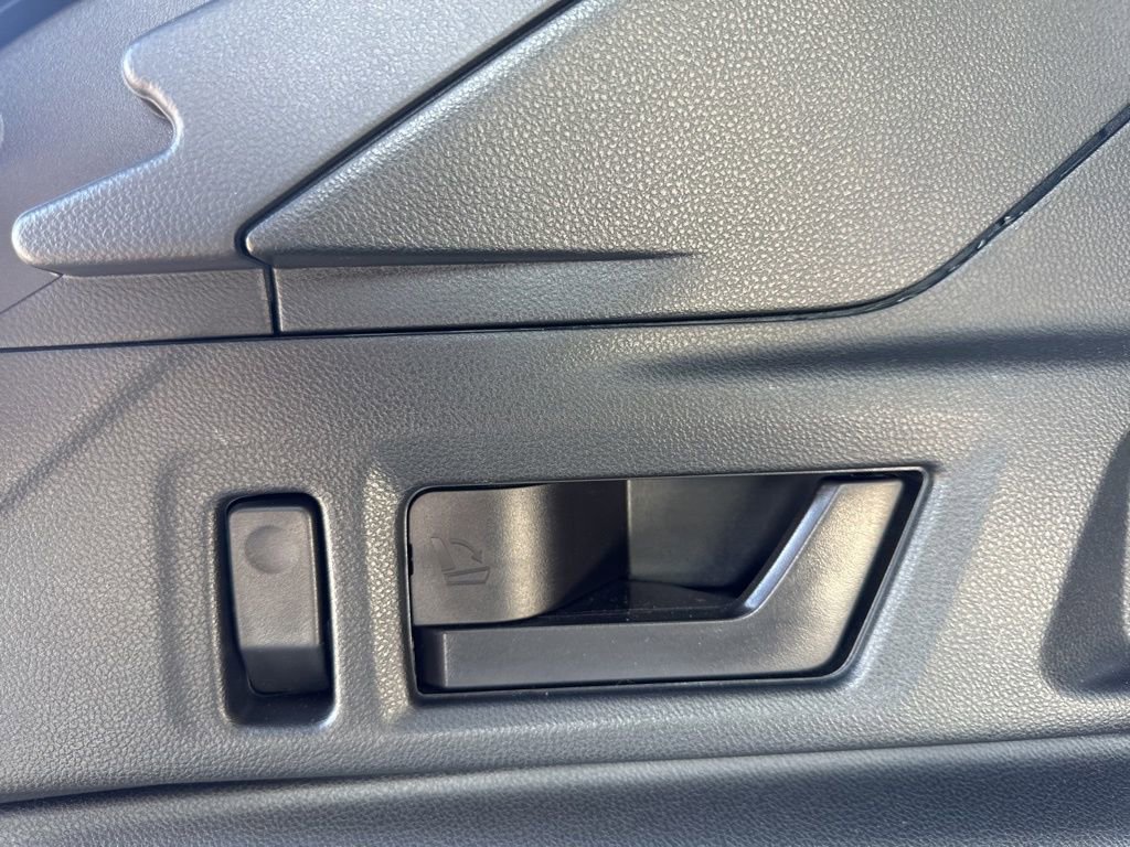 Used 2025 Subaru Outback Premium image 16