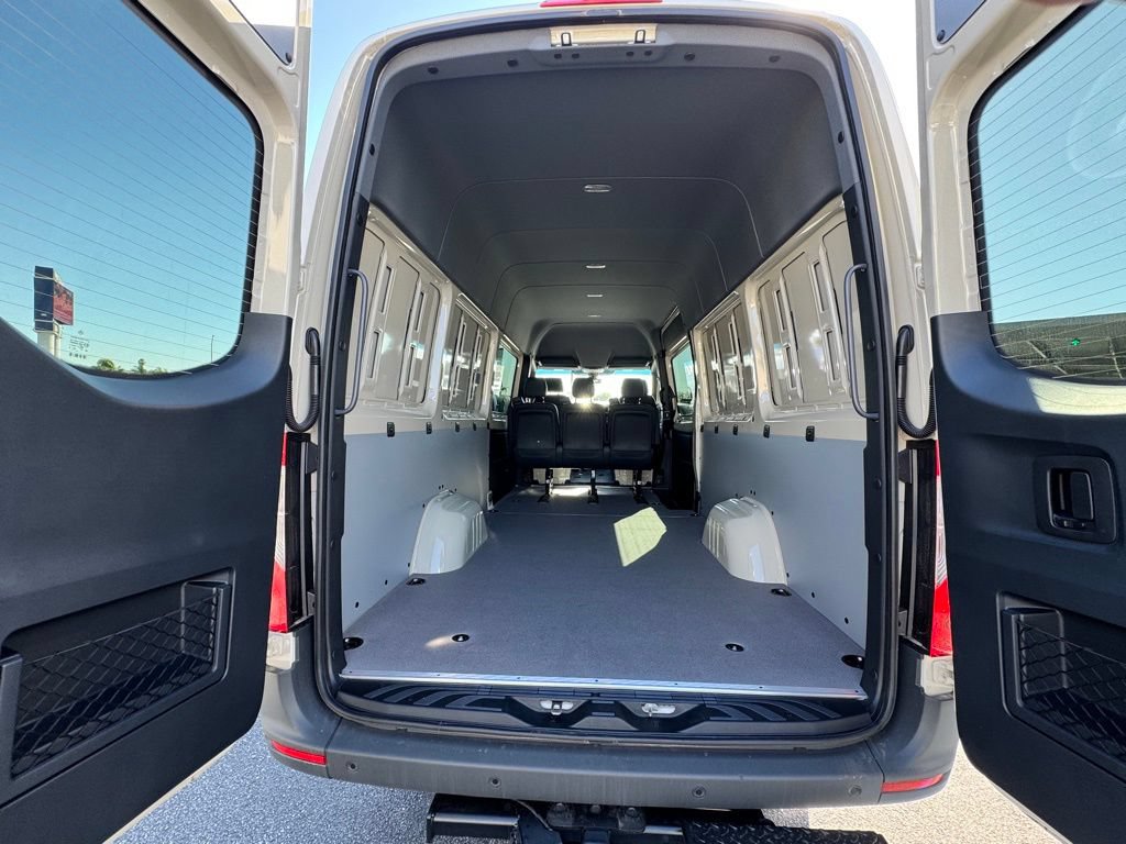 New 2025 Mercedes-Benz Sprinter 2500 image 14