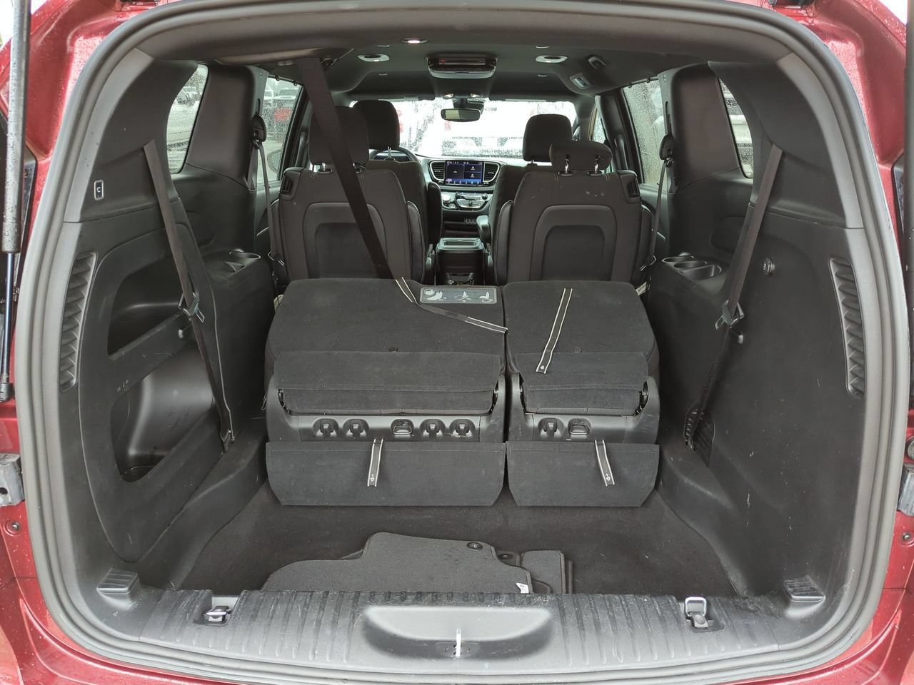Used 2021 Chrysler Pacifica Touring w/ S Appearance Package FWD image 21