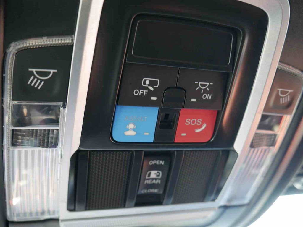 Used 2025 RAM 1500 Rebel image 38