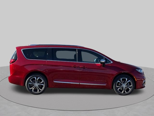 New 2026 Chrysler Pacifica Pinnacle AWD/4WD image 2