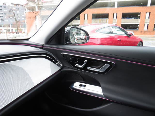 Used 2025 Mercedes-Benz E 350 4MATIC Sedan image 16