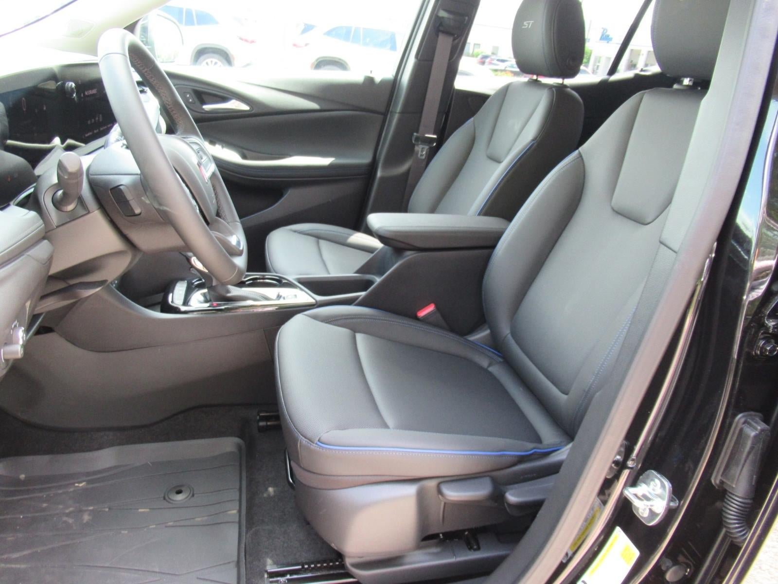 New 2026 Buick Encore GX Sport Touring FWD image 18