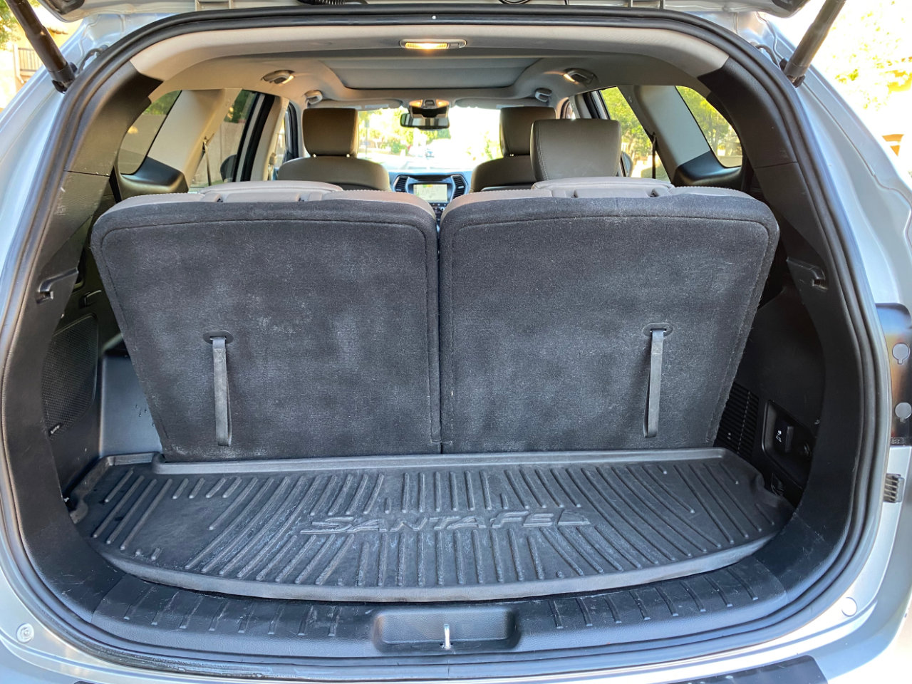 Used 2017 Hyundai Santa Fe SE Ultimate 3.3L Auto w/ SE Ultimate Tech Package 03 image 7