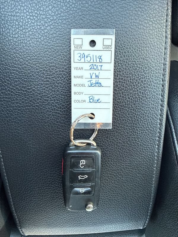 Used 2017 Volkswagen Jetta SE FWD image 35