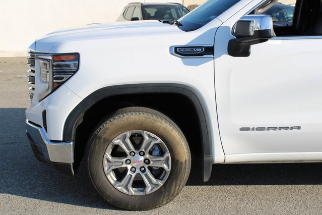 Used 2024 GMC Sierra 1500 SLT image 7