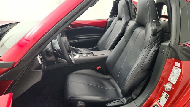 Used 2022 MAZDA MX-5 Miata RF Grand Touring RWD image 10