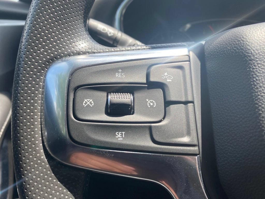 Used 2025 Chevrolet Blazer LT AWD/4WD image 19