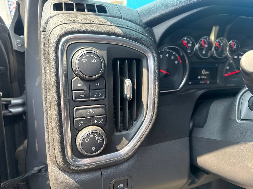 Used 2020 Chevrolet Silverado 1500 LT w/ All-Star Edition AWD/4WD image 30