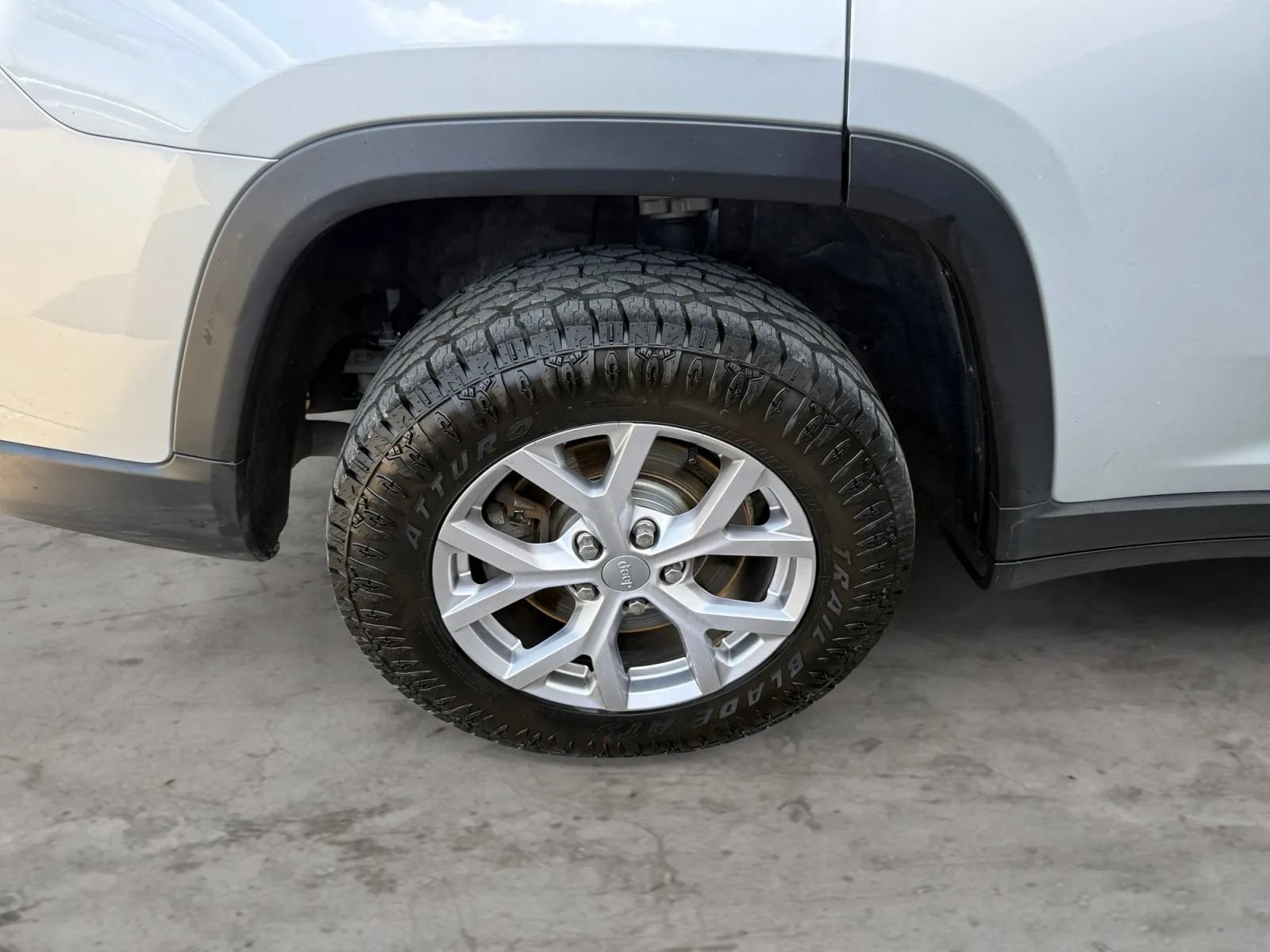Used 2021 Jeep Grand Cherokee L Limited AWD/4WD image 45