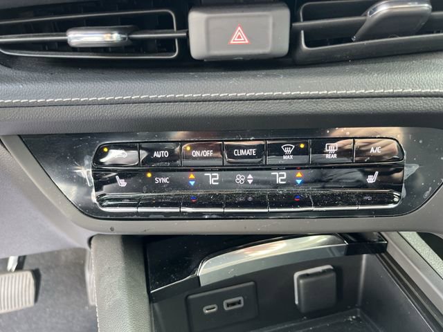 Used 2022 Buick Envision Preferred FWD image 18