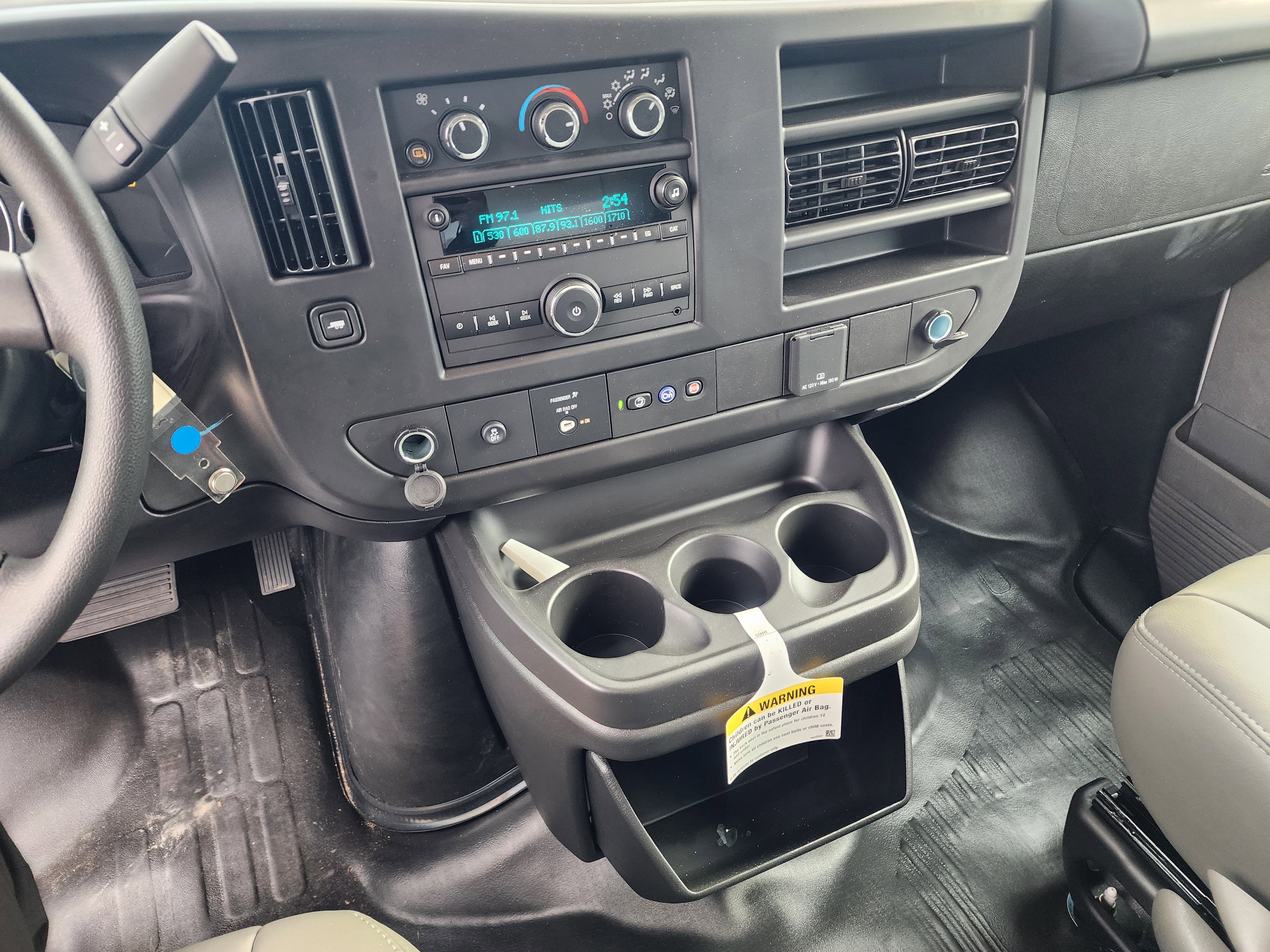 New 2025 Chevrolet Express 3500 w/ Power Convenience Package image 32