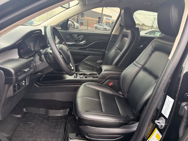 Certified 2024 Lincoln Corsair FWD image 12