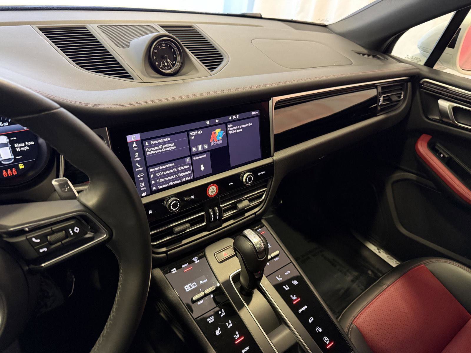 Certified 2023 Porsche Macan S image 18