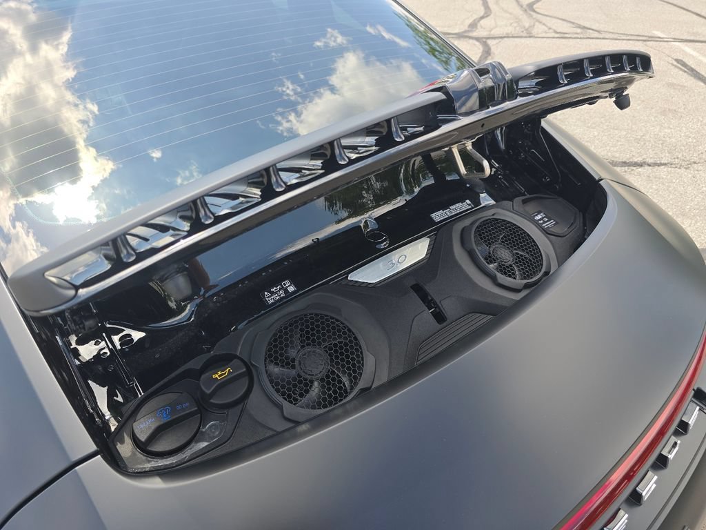 Used 2025 Porsche 911 Carrera RWD image 18