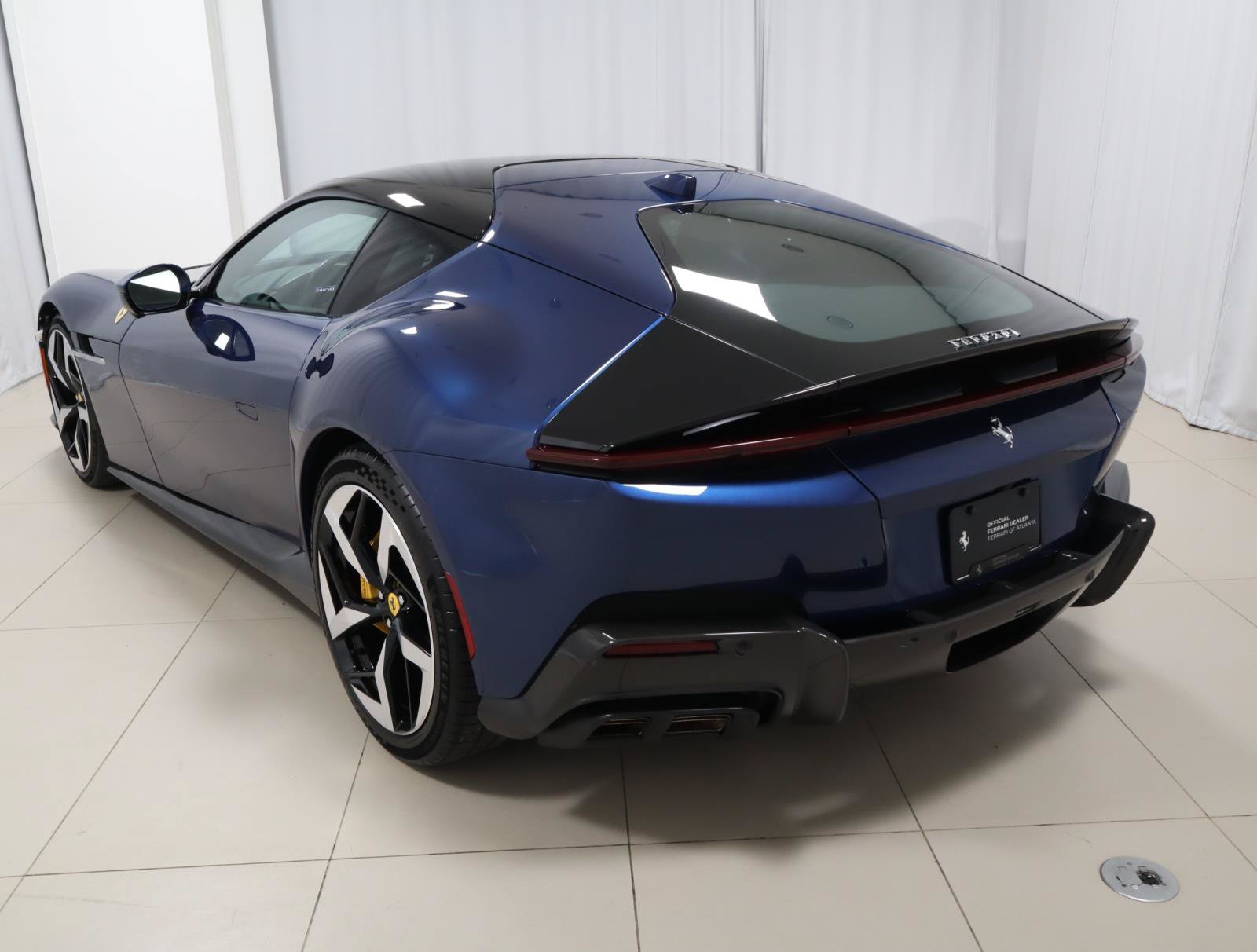 Used 2025 Ferrari 12Cilindri RWD image 3