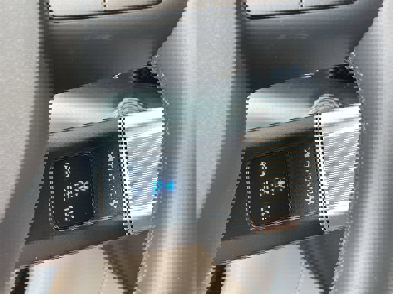 Used 2025 Hyundai Kona Limited image 29