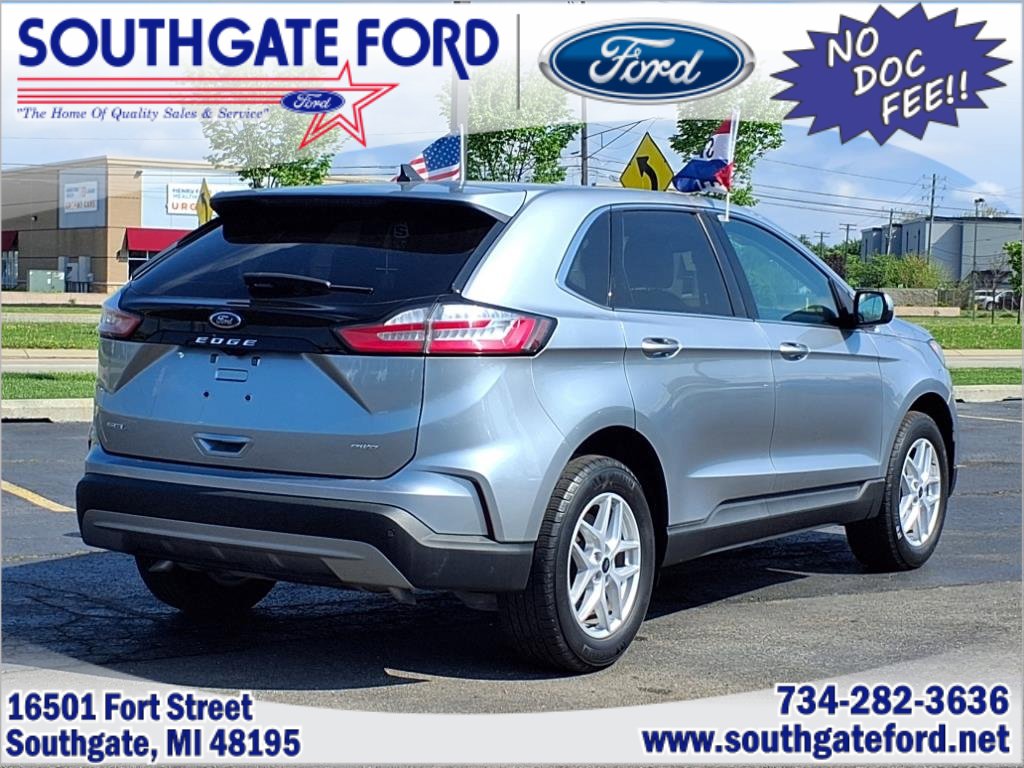 Used 2023 Ford Edge SEL w/ Convenience Package image 2