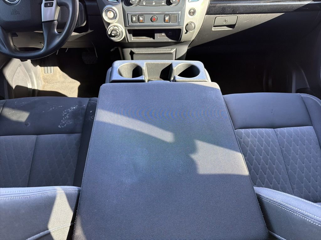 Used 2021 Nissan Titan SV image 25