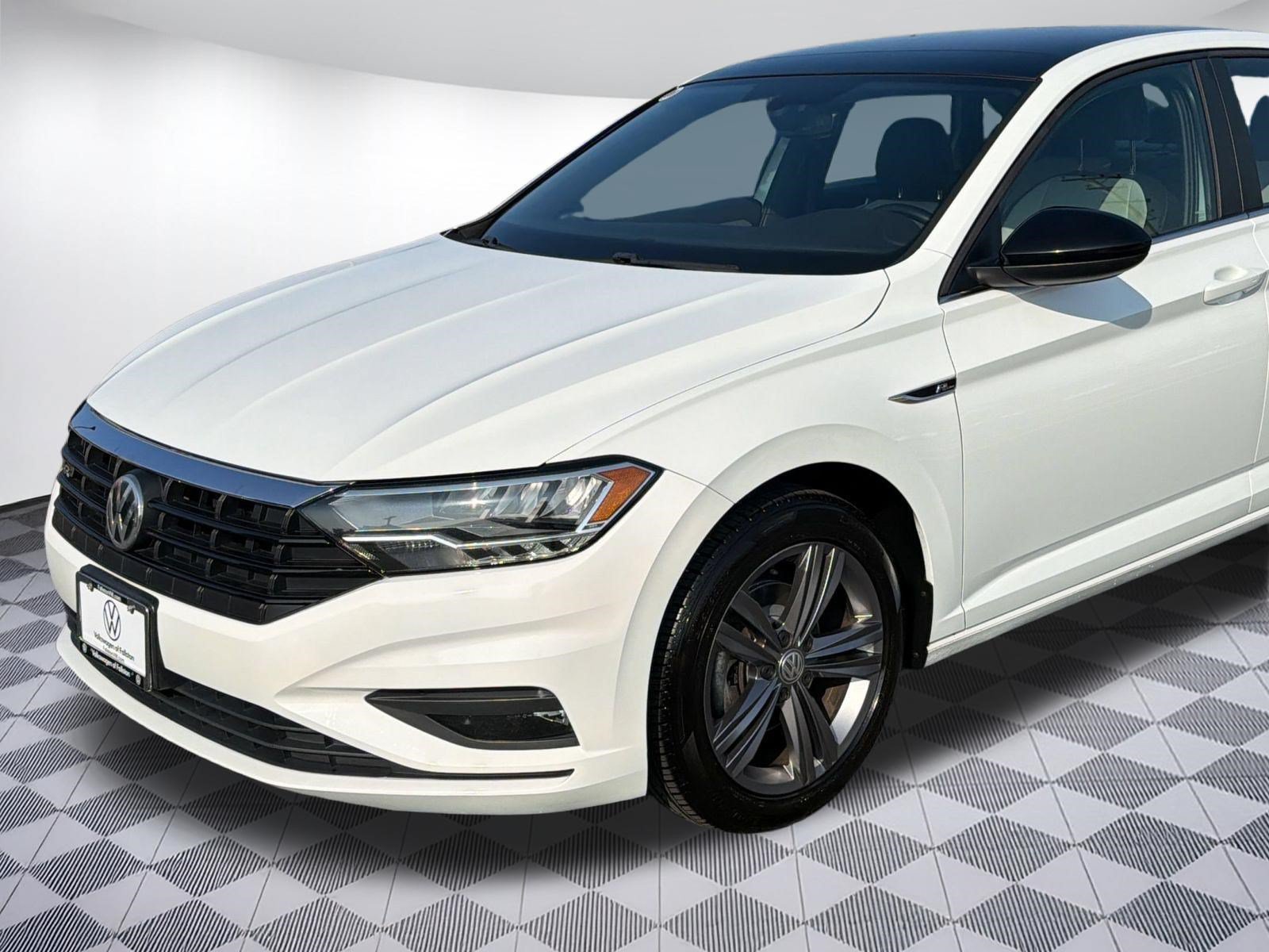 Used 2020 Volkswagen Jetta R-Line w/ R-Line Cold Weather Package FWD image 24