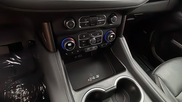 Used 2024 Chevrolet Tahoe High Country image 31