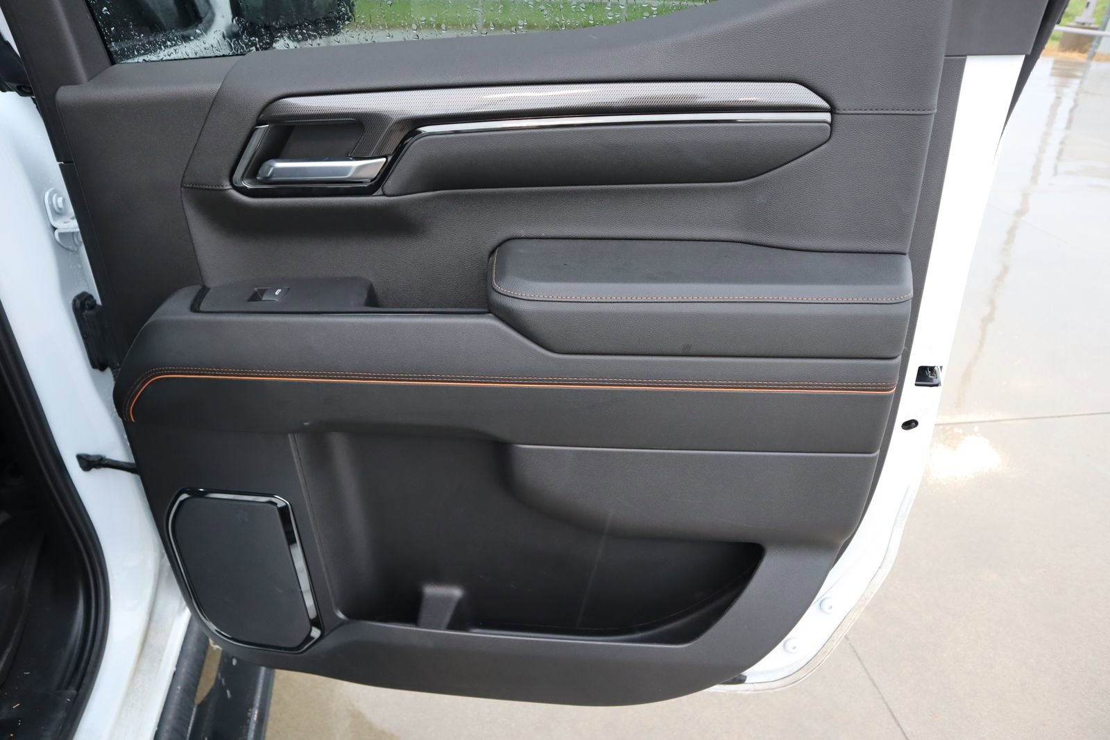 Used 2024 GMC Sierra 1500 AT4 w/ Technology Package image 16