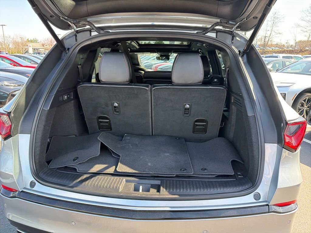 Used 2025 Acura MDX A-Spec image 18