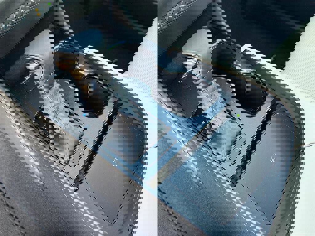 Used 2024 Lexus ES 350 Ultra Luxury w/ Accessory Package (Z1) image 21